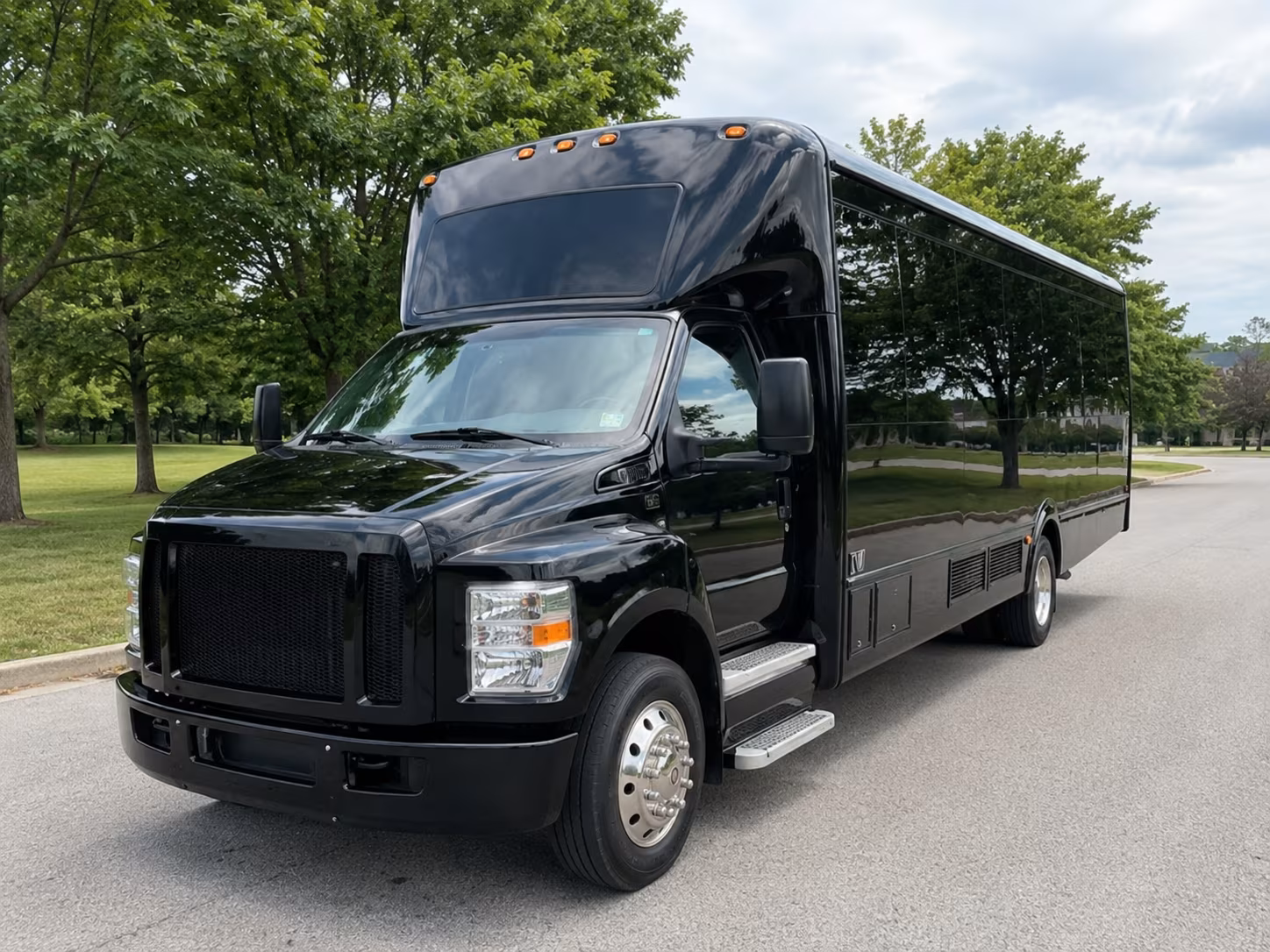 Danbury Birthday, Sweet 16, & Quinceañera Party Bus Rentals