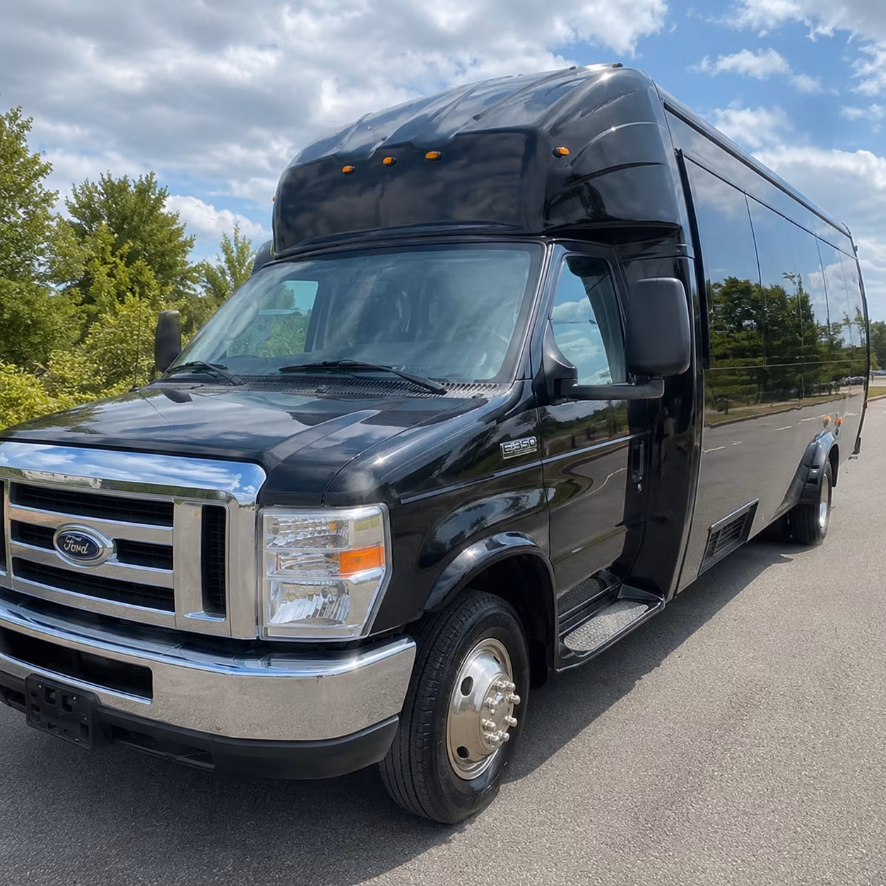 Brockton Winery Tour & Pub Crawl Transportation